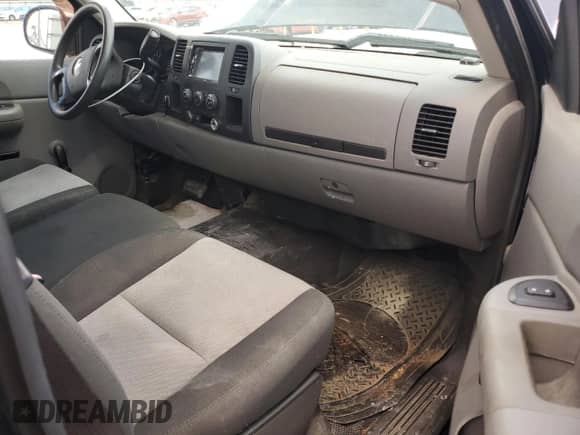 2009 Chevrolet Silverado 1500 Work Truck with VIN 1GCEC14C19Z176961, listed as a Copart auction lot 67823055 with 239,475 mi miles and Salvage title. Bid and sale history available at DreamBid. Image 8.