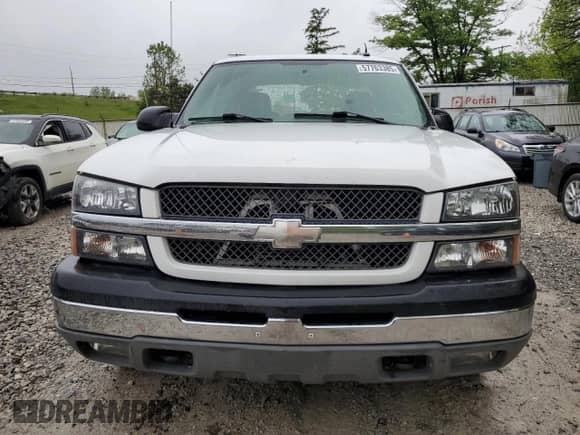 2004 Chevrolet Silverado 2500 LT with VIN 1GCGC23U14F129092, listed as a Copart auction lot 57763385 with 142,896 mi miles and Salvage title. Bid and sale history available at DreamBid. Image 5.