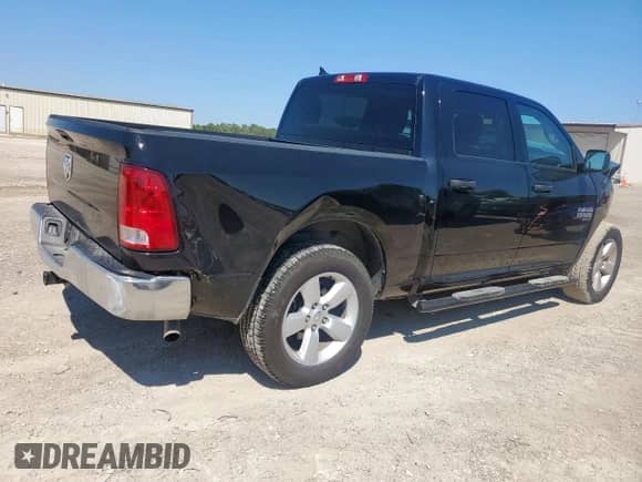 2024 Ram 1500 Express z VIN 1C6RR6KG5RS197363, wystawiony jako Copart lot #70836035 z przebiegiem 17 057 mil mil oraz Szkoda całkowita • Salvage title. Historia ofert i sprzedaży dostępna na DreamBid. Obrazek 3.