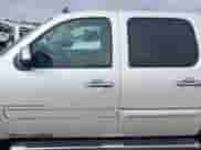 2011 Chevrolet Silverado 1500 LT z VIN 3GCPKSE38BG358968, wystawiony jako IAAI lot #43393436 z przebiegiem 187 947 mil mil oraz . Historia ofert i sprzedaży dostępna na DreamBid. Obrazek 14.