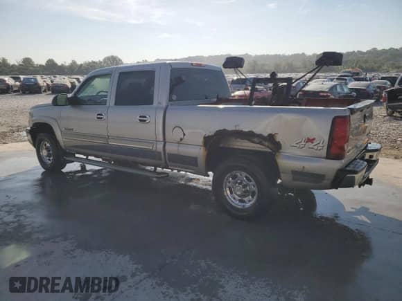 2005 Chevrolet Silverado 1500HD LS с VIN 1GCGK13U75F878641, выставлен на аукционе Copart как лот 70034645 с пробегом 184 344 миль миль и Списание • Salvage title. История ставок и продаж доступна на DreamBid. Изображение 2.