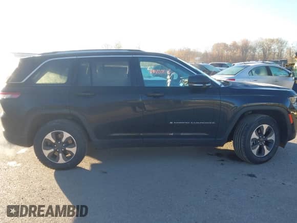 2024 Jeep Grand Cherokee с VIN 1C4RJYB6XRC710880, выставлен на аукционе IAAI как лот 43550812 с пробегом 73 819 миль миль и . История ставок и продаж доступна на DreamBid. Изображение 13.