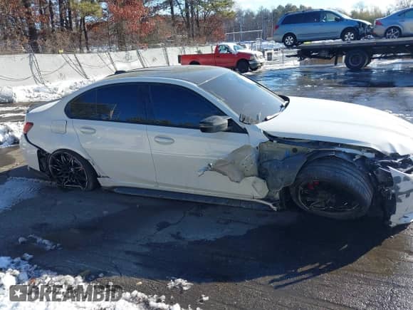2024 BMW M3 Competition xDrive with VIN WBS43AY07RFR74791, listed as a IAAI auction lot 41356452 with 14,552 mi miles and . Bid and sale history available at DreamBid. Image 13.
