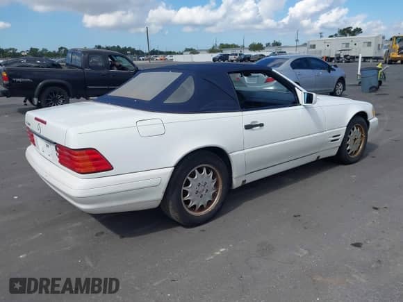 1997 Mercedes-Benz SL 500 с VIN WDBFA63F7VF145257, выставлен на аукционе IAAI как лот 43487398 с пробегом 98 593 миль миль и . История ставок и продаж доступна на DreamBid. Изображение 4.