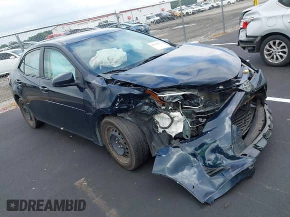 2019 Toyota Corolla LE z VIN 2T1BURHE2KC199692, wystawiony jako IAAI lot #42916976 z przebiegiem 131 862 mil mil oraz . Historia ofert i sprzedaży dostępna na DreamBid. Obrazek 1.