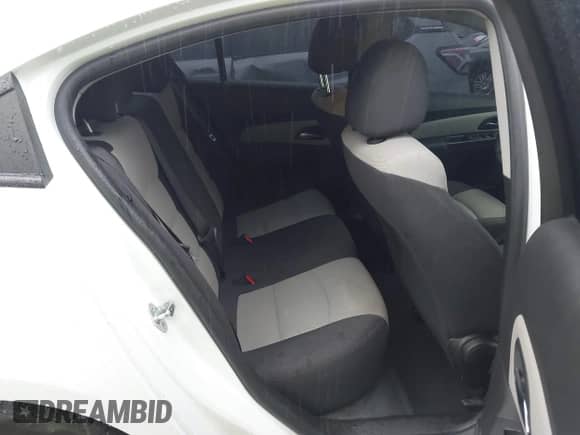 2016 Chevrolet Cruze LS с VIN 1G1PC5SH3G7171924, выставлен на аукционе IAAI как лот 43396166 с пробегом 90 803 миль миль и . История ставок и продаж доступна на DreamBid. Изображение 8.