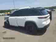 2022 Jeep Grand Cherokee Laredo z VIN 1C4RJHAG9N8572532, wystawiony jako Copart lot #61242175 z przebiegiem 45 363 mil mil oraz Szkoda całkowita • Salvage title. Historia ofert i sprzedaży dostępna na DreamBid. Obrazek 2.