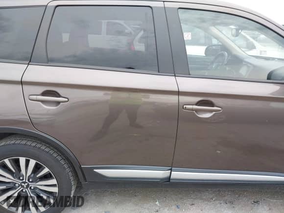 2020 Mitsubishi Outlander SE с VIN JA4AD3A34LZ023679, выставлен на аукционе IAAI как лот 42448945 с пробегом 104 162 миль миль и . История ставок и продаж доступна на DreamBid. Изображение 14.