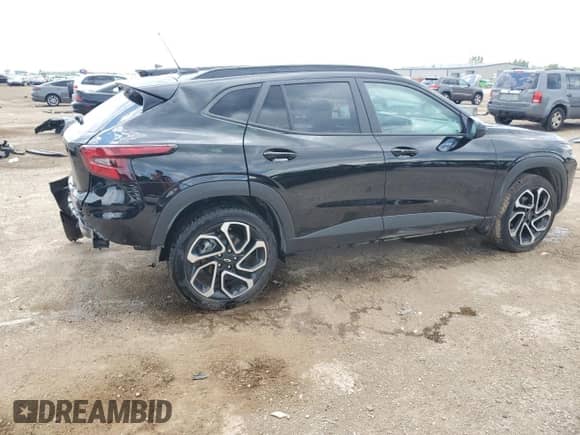 2024 Chevrolet Trax 2RS с VIN KL77LJE2XRC158683, выставлен на аукционе Copart как лот 63829705 с пробегом 12 356 миль миль и Списание • Salvage title. История ставок и продаж доступна на DreamBid. Изображение 3.