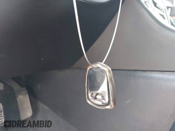 2015 Cadillac Escalade Luxury with VIN 1GYS3BKJ6FR187602, listed as a IAAI auction lot 42648552 with 164,759 mi miles and . Bid and sale history available at DreamBid. Image 11.