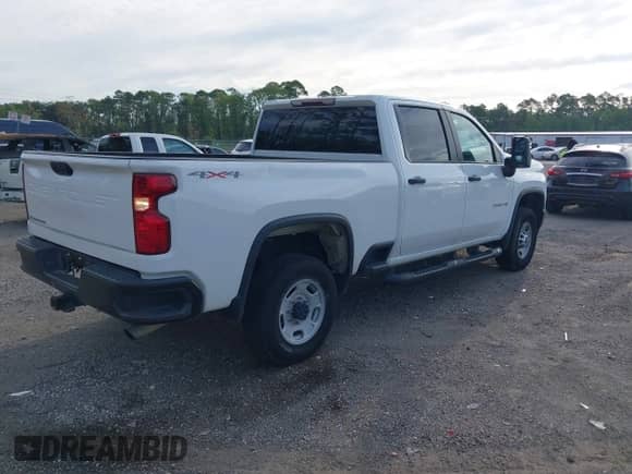 2021 Chevrolet Silverado 2500HD Work Truck z VIN 1GC1YLE76MF105939, wystawiony jako IAAI lot #42603293 z przebiegiem 102 423 mil mil oraz . Historia ofert i sprzedaży dostępna na DreamBid. Obrazek 4.