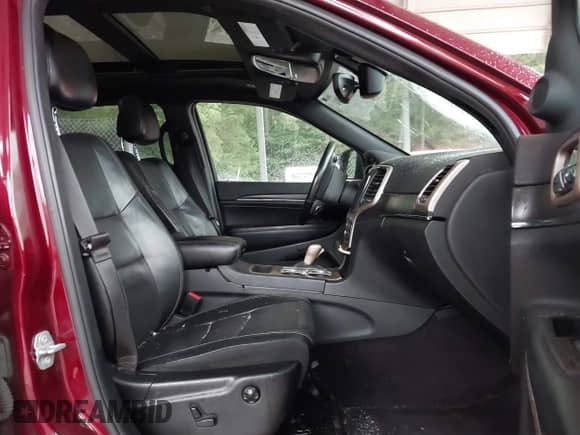 2017 Jeep Grand Cherokee Limited with VIN 1C4RJEBG8HC893038, listed as a IAAI auction lot 43045981 with 157,044 mi miles and . Bid and sale history available at DreamBid. Image 5.