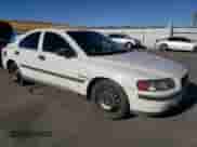 2001 Volvo S60 с VIN YV1RS61R412084860, выставлен на аукционе Copart как лот 77227144 с пробегом 170 853 миль миль и На запчасти • Non repairable. История ставок и продаж доступна на DreamBid. Изображение 4.