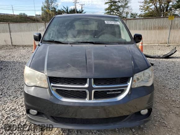 2011 Dodge Grand Caravan Crew with VIN 2D4RN5DGXBR679638, listed as a Copart auction lot 85751305 with 155,225 mi miles and Clean title. Bid and sale history available at DreamBid. Image 5.