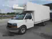 2018 Chevrolet Express Commercial with VIN 1GB0GSFG9J1165475, listed as a Copart auction lot 49837155 with 419,511 mi miles and Clean title. Bid and sale history available at DreamBid. Image 1.