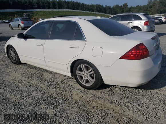 2006 Honda Accord EX-L с VIN 1HGCM56886A147232, выставлен на аукционе Copart как лот 81549425 с пробегом 237 848 миль миль и Списание • Salvage title. История ставок и продаж доступна на DreamBid. Изображение 2.