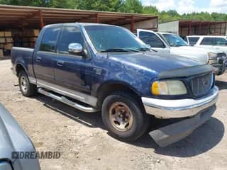 2002 Ford F-150 XLT с VIN 1FTRW07L32KA57127, выставлен на аукционе IAAI как лот 42645060 с пробегом Не указан миль и . История ставок и продаж доступна на DreamBid. Изображение 1.