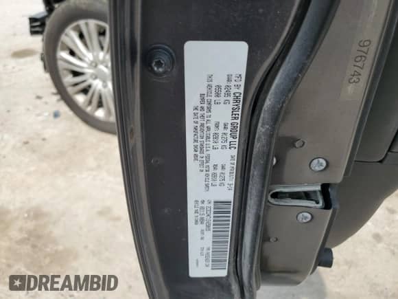 2014 Chrysler 300 C z VIN 2C3CCAKT1EH258035, wystawiony jako Copart lot #59569035 z przebiegiem Nie podano mil oraz Szkoda całkowita • Salvage title. Historia ofert i sprzedaży dostępna na DreamBid. Obrazek 13.