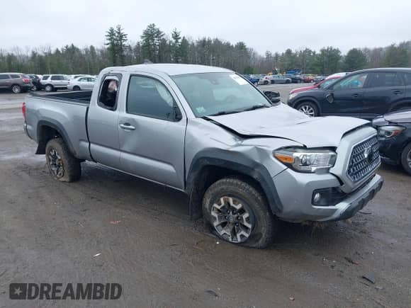 2018 Toyota Tacoma SR5 с VIN 5TFSZ5AN4JX156296, выставлен на аукционе IAAI как лот 41911608 с пробегом 105 340 миль миль и . История ставок и продаж доступна на DreamBid. Изображение 1.
