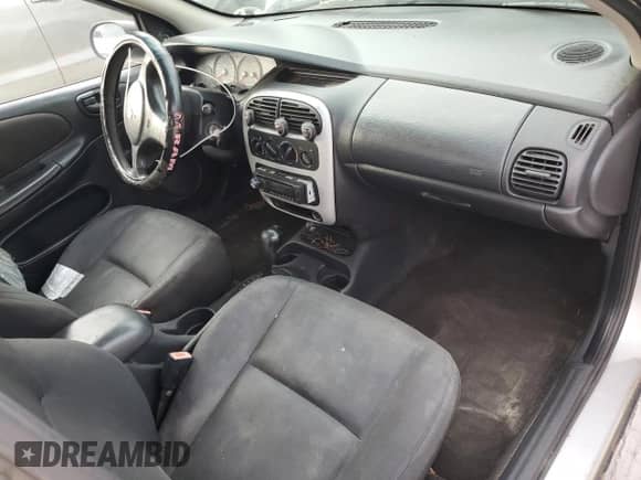 2004 Dodge Neon SE z VIN 1B3ES26C44D591379, wystawiony jako Copart lot #79890364 z przebiegiem 272 729 mil mil oraz Czysty tytuł • Clean title. Historia ofert i sprzedaży dostępna na DreamBid. Obrazek 8.