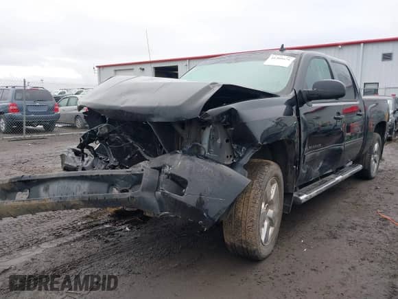 2011 Chevrolet Silverado 1500 LTZ z VIN 3GCPKTE27BG375676, wystawiony jako IAAI lot #41205671 z przebiegiem 124 058 mil mil oraz . Historia ofert i sprzedaży dostępna na DreamBid. Obrazek 2.