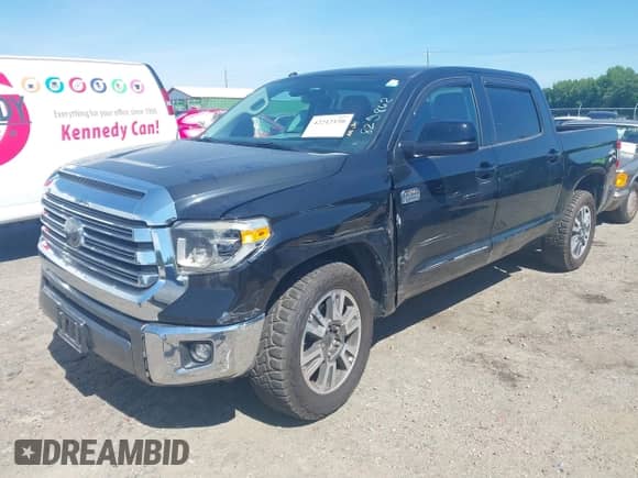 2019 Toyota Tundra SR5 с VIN 5TFAY5F17KX825862, выставлен на аукционе IAAI как лот 42212150 с пробегом 101 117 миль миль и . История ставок и продаж доступна на DreamBid. Изображение 17.
