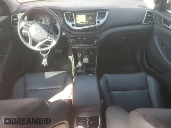 2016 Hyundai Tucson Sport z VIN KM8J3CA22GU230599, wystawiony jako Copart lot #71821495 z przebiegiem 106 464 mil mil oraz Czysty tytuł • Clean title. Historia ofert i sprzedaży dostępna na DreamBid. Obrazek 8.