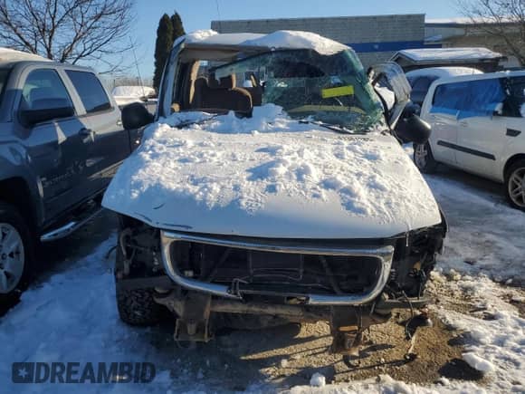 2004 GMC Sierra 1500 SLE с VIN 1GTEK14T54Z191586, выставлен на аукционе Copart как лот 41381285 с пробегом Не указан миль и Списание • Salvage title. История ставок и продаж доступна на DreamBid. Изображение 5.