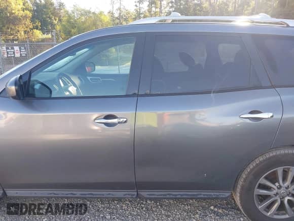 2015 Nissan Pathfinder SL z VIN 5N1AR2MN7FC616017, wystawiony jako IAAI lot #43502855 z przebiegiem 174 566 mil mil oraz . Historia ofert i sprzedaży dostępna na DreamBid. Obrazek 14.