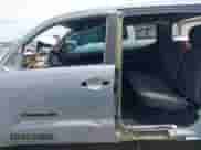 2019 Toyota Tacoma SR5 с VIN 3TMAZ5CN2KM096096, выставлен на аукционе IAAI как лот 42268939 с пробегом 82 935 миль миль и . История ставок и продаж доступна на DreamBid. Изображение 15.