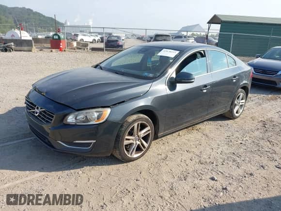 2015 Volvo S60 T5 Premier с VIN YV1612TK3F2363609, выставлен на аукционе IAAI как лот 42878515 с пробегом 85 058 миль миль и . История ставок и продаж доступна на DreamBid. Изображение 17.