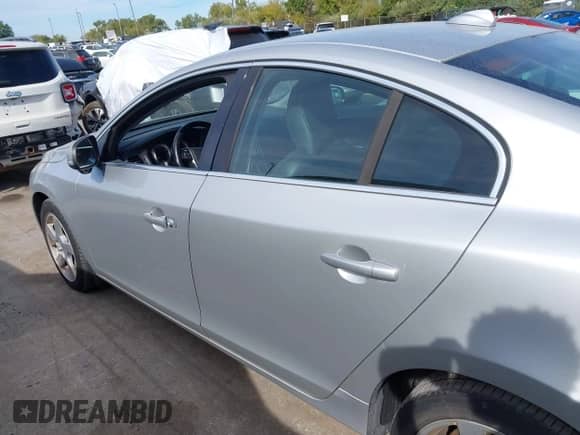 2012 Volvo S60 T5 с VIN YV1622FS4C2119410, выставлен на аукционе IAAI как лот 43118023 с пробегом 138 894 миль миль и . История ставок и продаж доступна на DreamBid. Изображение 14.