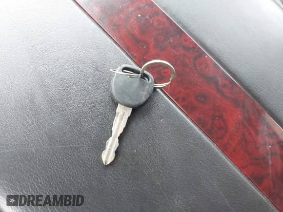 2009 Cadillac Escalade с VIN 1GYFK23209R265713, выставлен на аукционе IAAI как лот 42825207 с пробегом 236 756 миль миль и . История ставок и продаж доступна на DreamBid. Изображение 11.