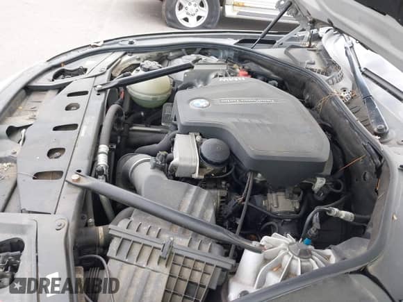 2012 BMW 5 Series 528i xDrive с VIN WBAXH5C56CDW09535, выставлен на аукционе IAAI как лот 42098041 с пробегом 129 221 миль миль и . История ставок и продаж доступна на DreamBid. Изображение 10.