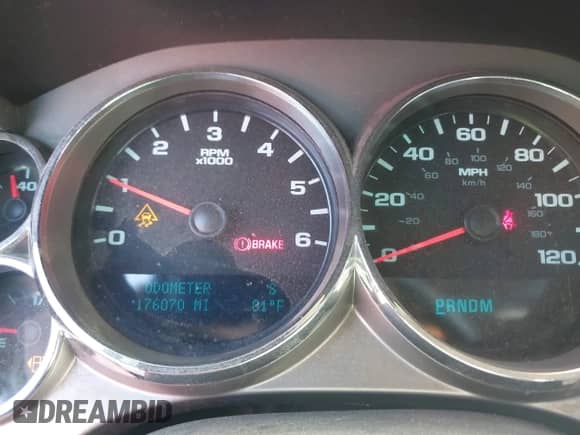 2010 Chevrolet Silverado 1500 LT z VIN 3GCRCSE04AG251930, wystawiony jako IAAI lot #43497285 z przebiegiem 176 070 mil mil oraz . Historia ofert i sprzedaży dostępna na DreamBid. Obrazek 7.