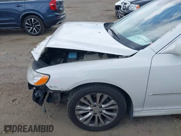 2011 Hyundai Azera Limited z VIN KMHFC4DF6BA552778, wystawiony jako IAAI lot #42822958 z przebiegiem 173 896 mil mil oraz . Historia ofert i sprzedaży dostępna na DreamBid. Obrazek 14.