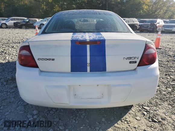2005 Dodge Neon SXT z VIN 1B3ES56C75D149814, wystawiony jako Copart lot #75714164 z przebiegiem 117 118 mil mil oraz Szkoda całkowita • Salvage title. Historia ofert i sprzedaży dostępna na DreamBid. Obrazek 6.