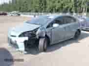 2015 Toyota Prius Four z VIN JTDKN3DU8F1945564, wystawiony jako IAAI lot #42784815 z przebiegiem 253 973 mil mil oraz . Historia ofert i sprzedaży dostępna na DreamBid. Obrazek 17.