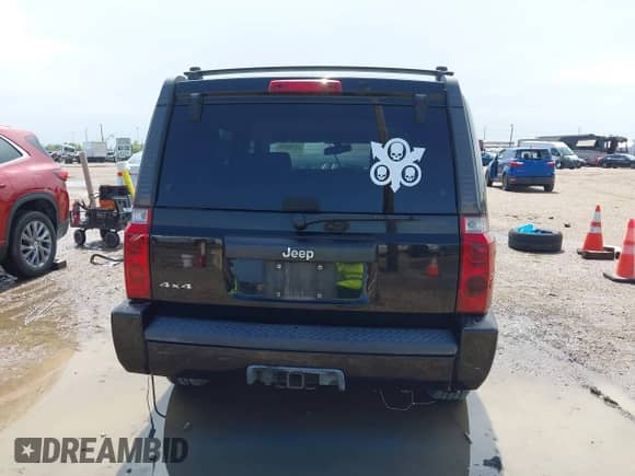 2006 Jeep Commander z VIN 1J8HG48N76C188733, wystawiony jako IAAI lot #42705826 z przebiegiem 79 369 mil mil oraz . Historia ofert i sprzedaży dostępna na DreamBid. Obrazek 16.