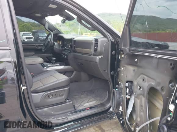 2023 Chevrolet Silverado 1500 ZR2 with VIN 3GCUDHEL0PG130793, listed as a IAAI auction lot 42187853 with 32,727 mi miles and . Bid and sale history available at DreamBid. Image 5.