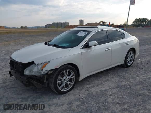 2014 Nissan Maxima S z VIN 1N4AA5AP8EC455331, wystawiony jako IAAI lot #43234592 z przebiegiem 191 688 mil mil oraz . Historia ofert i sprzedaży dostępna na DreamBid. Obrazek 2.