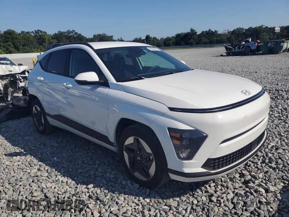 2025 Hyundai Kona SEL с VIN KM8HC3A69SU021810, выставлен на аукционе Copart как лот 66537875 с пробегом 2 622 миль миль и Списание • Salvage title. История ставок и продаж доступна на DreamBid. Изображение 4.