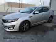 2015 Kia Optima LX z VIN 5XXGM4A70FG380552, wystawiony jako Copart lot #86381004 z przebiegiem 84 514 mil mil oraz Szkoda całkowita • Salvage title. Historia ofert i sprzedaży dostępna na DreamBid. Obrazek 1.