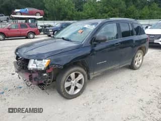 2012 Jeep Compass Sport z VIN 1C4NJCBA7CD601235, wystawiony jako Copart lot #71443925 z przebiegiem 101 747 mil mil oraz Szkoda całkowita • Salvage title. Historia ofert i sprzedaży dostępna na DreamBid. Obrazek 1.