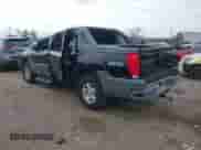 2005 Chevrolet Avalanche Z71 с VIN 3GNEK12Z05G260586, выставлен на аукционе IAAI как лот 41578877 с пробегом 247 305 миль миль и . История ставок и продаж доступна на DreamBid. Изображение 3.
