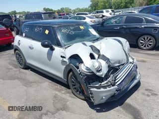 2015 MINI Hardtop с VIN WMWXM5C51FT937824, выставлен на аукционе IAAI как лот 42500509 с пробегом 105 186 миль миль и . История ставок и продаж доступна на DreamBid. Изображение 1.