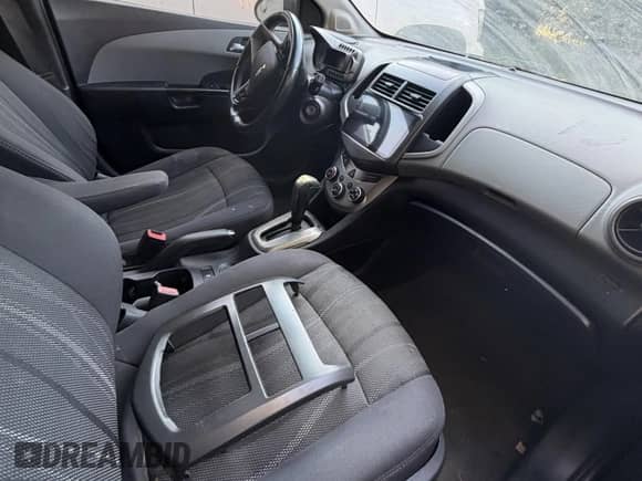 2014 Chevrolet Sonic LT with VIN 1G1JC6SH6E4166842, listed as a IAAI auction lot 43553227 with 81,331 mi miles and . Bid and sale history available at DreamBid. Image 5.