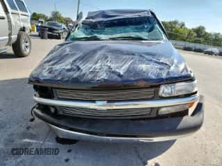 2001 Chevrolet Silverado 1500 z VIN 1GCEC14V11Z161429, wystawiony jako Copart lot #81408005 z przebiegiem Nie podano mil oraz Nie do naprawy • Non repairable. Historia ofert i sprzedaży dostępna na DreamBid. Obrazek 5.