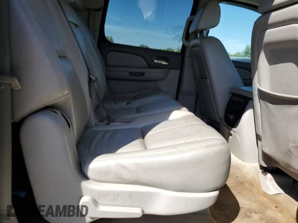 2007 Chevrolet Suburban LTZ with VIN 3GNFK16317G267995, listed as a Copart auction lot 70429295 with 336,888 mi miles and Clean title. Bid and sale history available at DreamBid. Image 11.