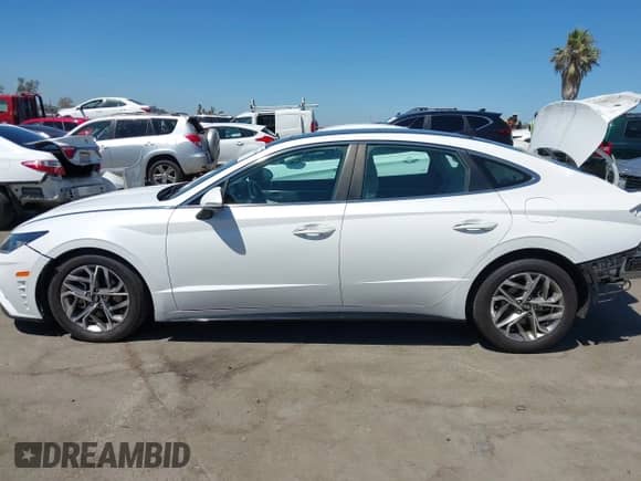 2021 Hyundai Sonata SEL с VIN KMHL14JA0MA151831, выставлен на аукционе IAAI как лот 43013104 с пробегом 90 519 миль миль и . История ставок и продаж доступна на DreamBid. Изображение 15.